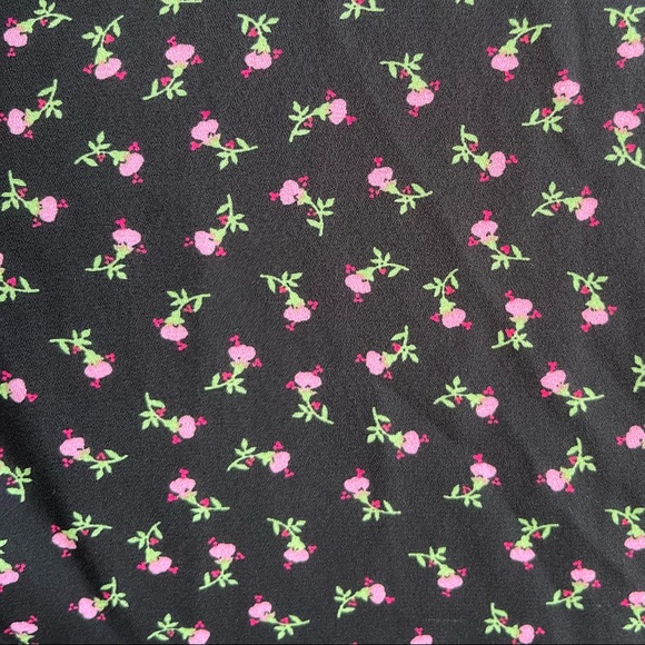 •Sweet Rain• Floral Print Flutter Sleeve Popover Blouse - Size Small - Picture 4 of 8